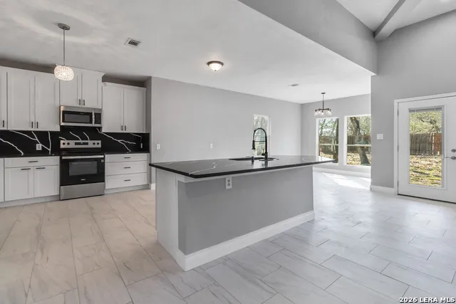3938 New Mathis Elmendorf, TX 78112