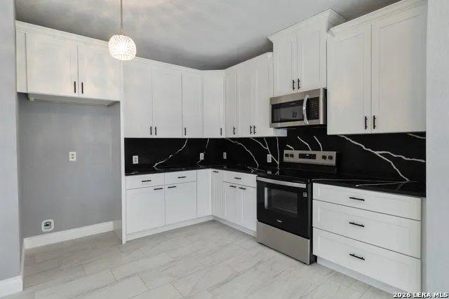 3938 New Mathis Elmendorf, TX 78112