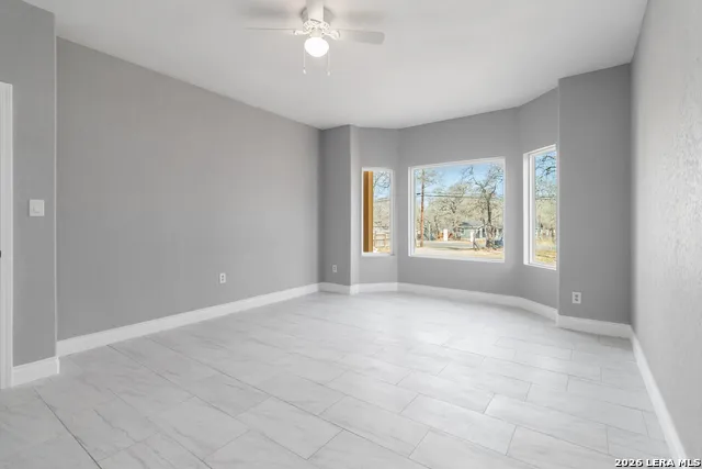 3938 New Mathis Elmendorf, TX 78112