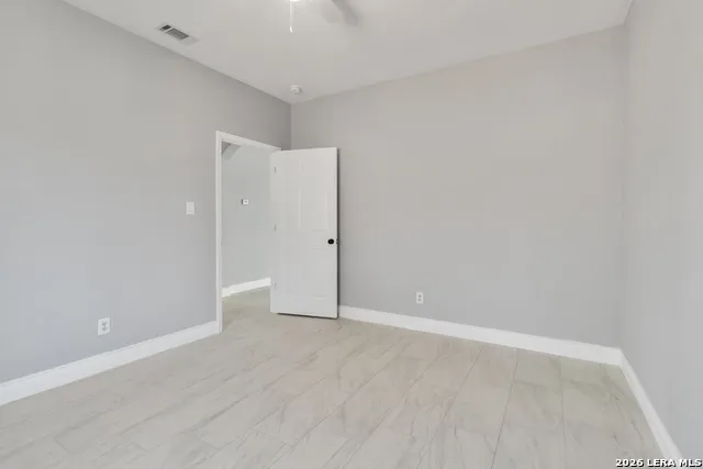 3938 New Mathis Elmendorf, TX 78112