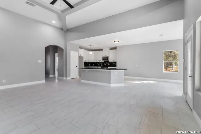 3938 New Mathis Elmendorf, TX 78112