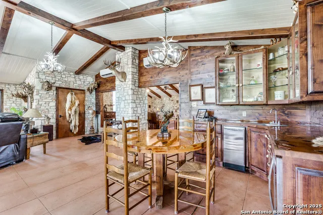 10745 Rosemar Ln Adkins, TX 78101