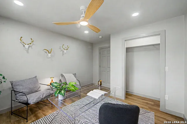 200 E MEADOW LN Wimberley, TX 78676