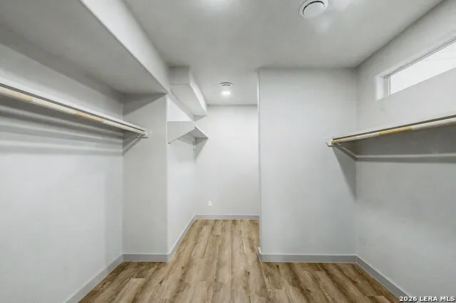 200 E MEADOW LN Wimberley, TX 78676