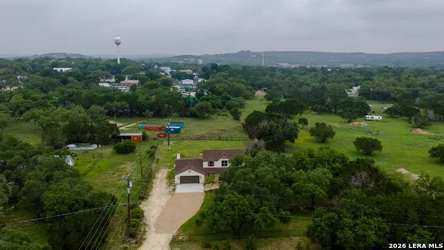 200 E MEADOW LN Wimberley, TX 78676