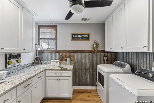 652 OVERLOOK DR Fredericksburg, TX 78624