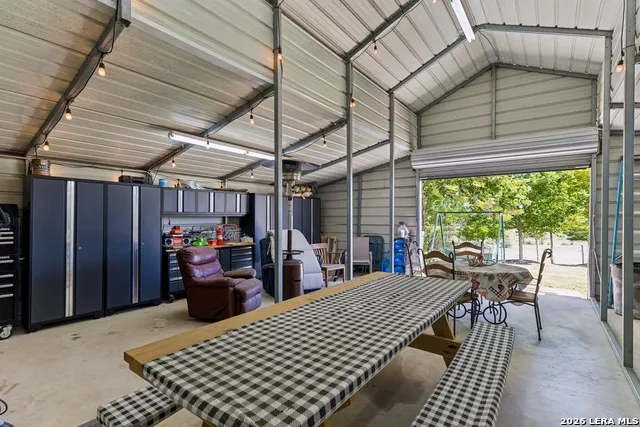 652 OVERLOOK DR Fredericksburg, TX 78624