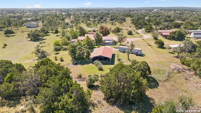 652 OVERLOOK DR Fredericksburg, TX 78624