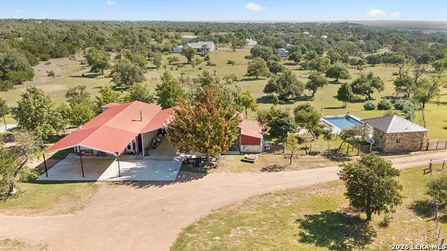 652 OVERLOOK DR Fredericksburg, TX 78624