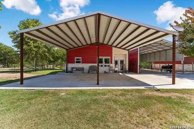 652 OVERLOOK DR Fredericksburg, TX 78624