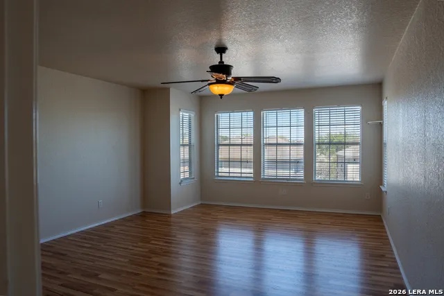 6721 Spearwood Live Oak, TX 78233