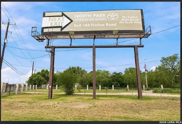 13544 S IH 35 Von Ormy, TX 78073