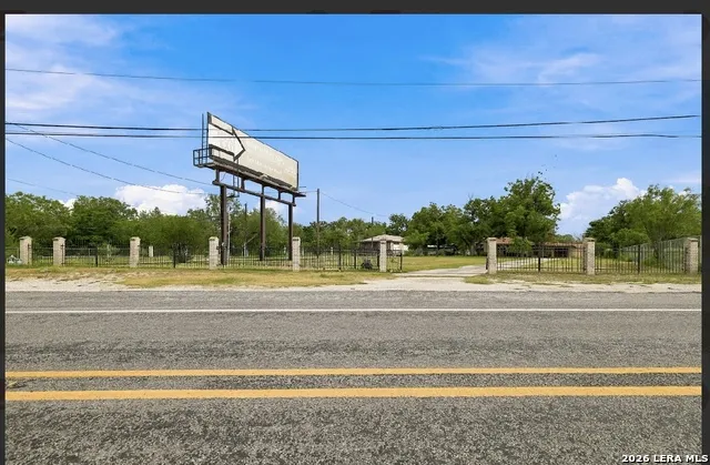 13544 S IH 35 Von Ormy, TX 78073