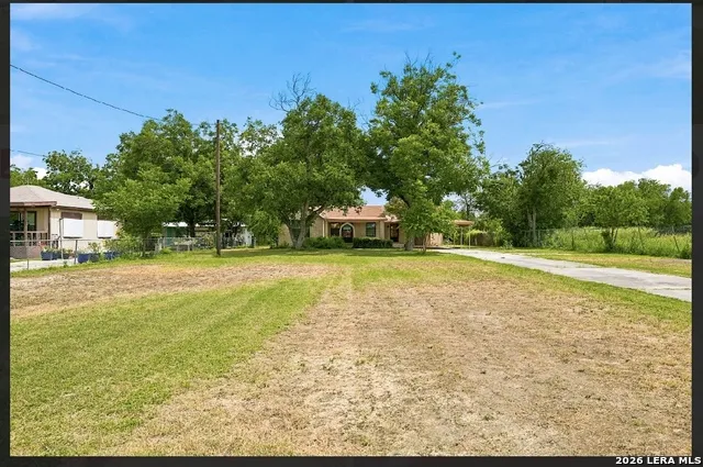 13544 S IH 35 Von Ormy, TX 78073