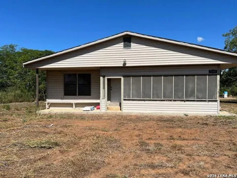 3200 N State Highway 16