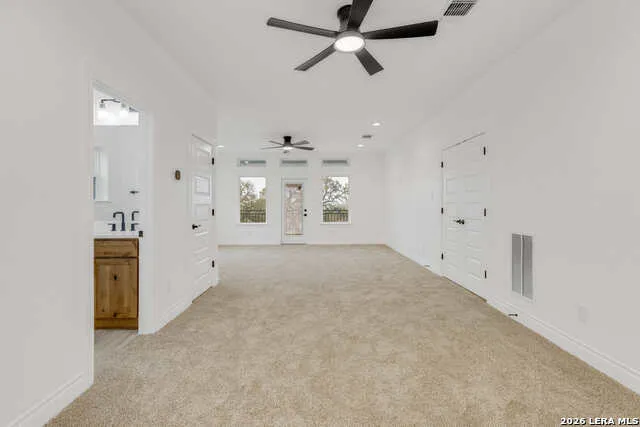 336 Knollwood Bandera, TX 78003