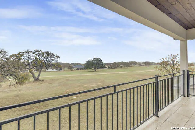 336 Knollwood Bandera, TX 78003