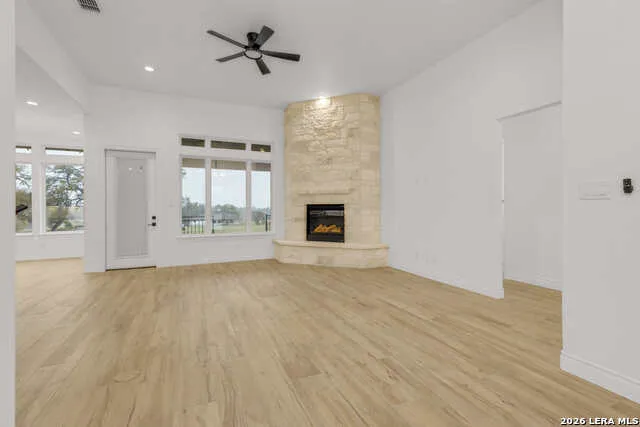 336 Knollwood Bandera, TX 78003