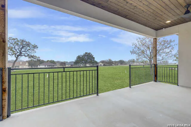 336 Knollwood Bandera, TX 78003