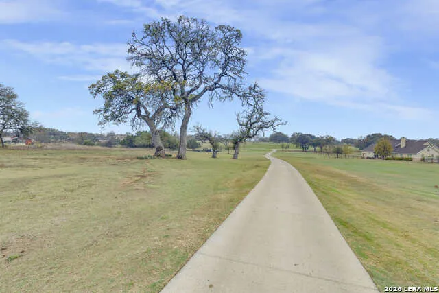 336 Knollwood Bandera, TX 78003