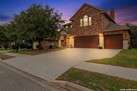 2925 MISTYWOOD LN