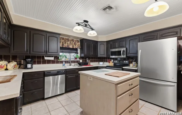 198 ENCINO DRIVE Pearsall, TX 78061