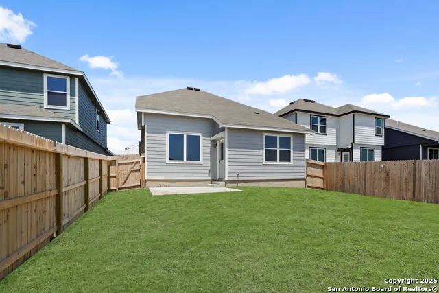 13628 Helton Pass St Hedwig, TX 78152