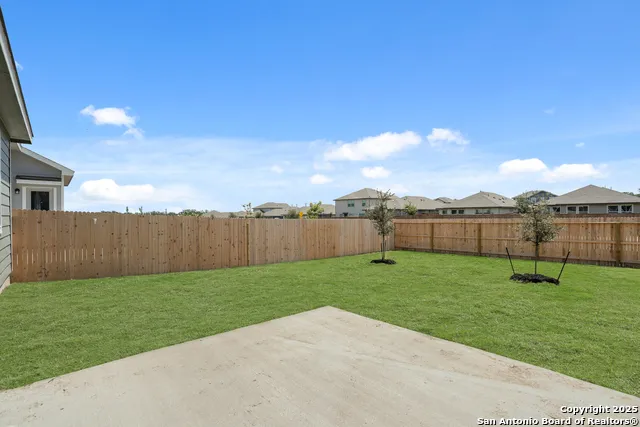 13624 Helton Pass St Hedwig, TX 78152