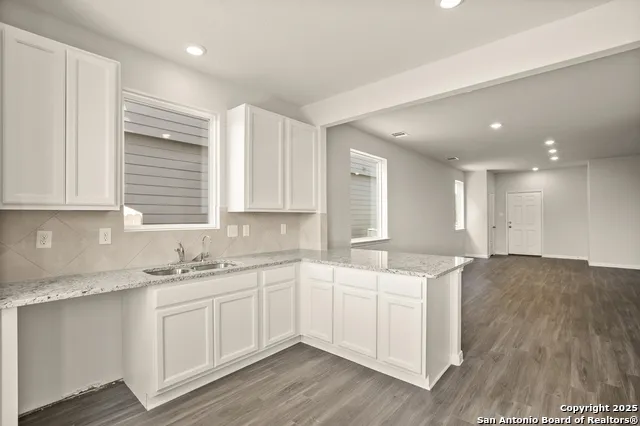 13624 Helton Pass St Hedwig, TX 78152
