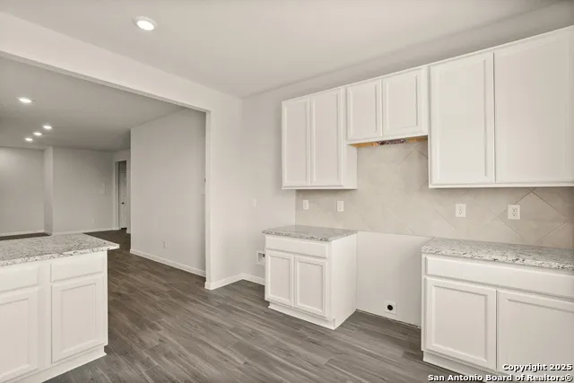 13624 Helton Pass St Hedwig, TX 78152