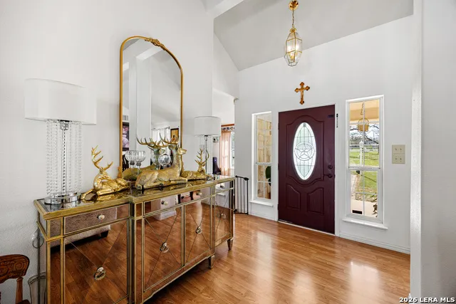 837 Paddy Rd Floresville, TX 78114