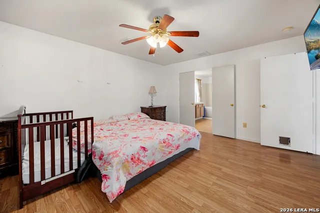 837 Paddy Rd Floresville, TX 78114
