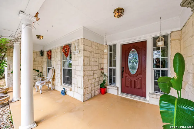 837 Paddy Rd Floresville, TX 78114