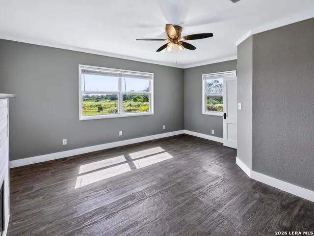 15637 KILOWATT RD Elmendorf, TX 78112
