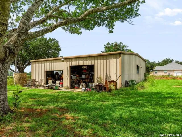 15637 KILOWATT RD Elmendorf, TX 78112