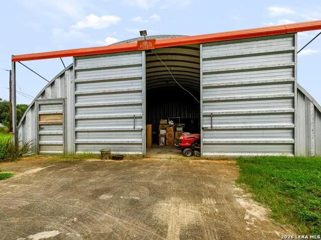 15637 KILOWATT RD Elmendorf, TX 78112