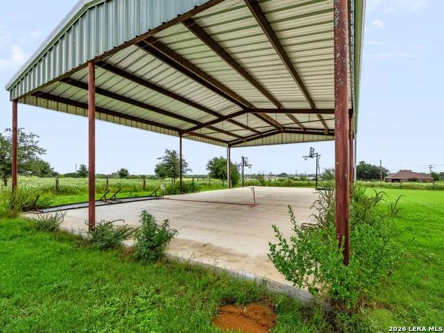 15637 KILOWATT RD Elmendorf, TX 78112