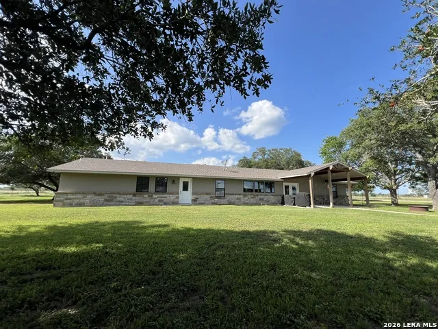 1797 US Highway 90 East Hondo, TX 78861