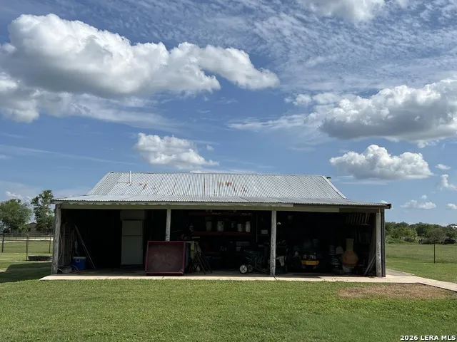 1797 US Highway 90 East Hondo, TX 78861