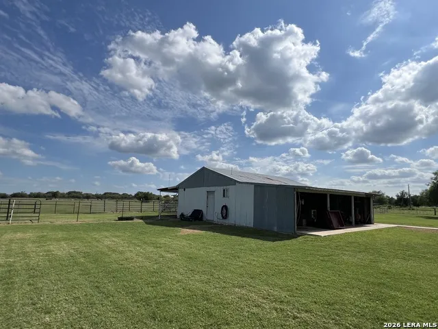 1797 US Highway 90 East Hondo, TX 78861