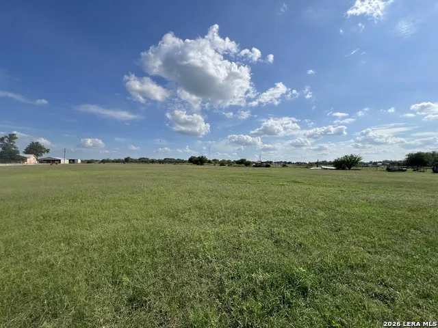 1797 US Highway 90 East Hondo, TX 78861