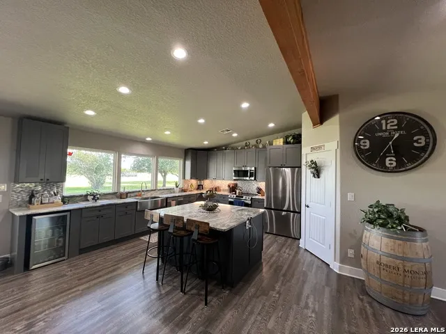 1797 US Highway 90 East Hondo, TX 78861