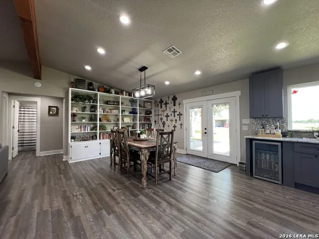 1797 US Highway 90 East Hondo, TX 78861