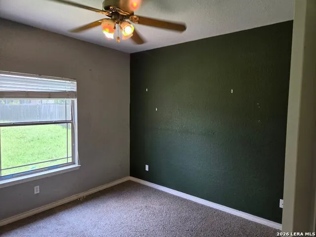 106 Crestway Floresville, TX 78114