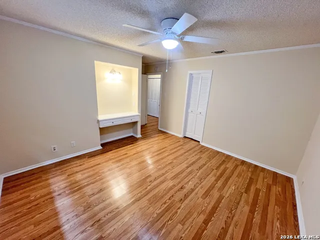 5809 WINTERHAVEN DR Windcrest, TX 78239