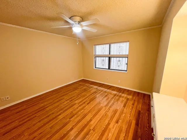 5809 WINTERHAVEN DR Windcrest, TX 78239