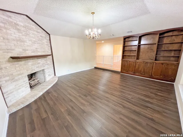 5809 WINTERHAVEN DR Windcrest, TX 78239