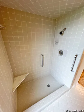 5809 WINTERHAVEN DR Windcrest, TX 78239