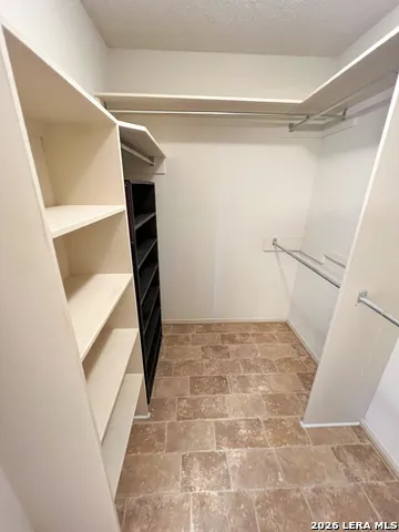 5809 WINTERHAVEN DR Windcrest, TX 78239