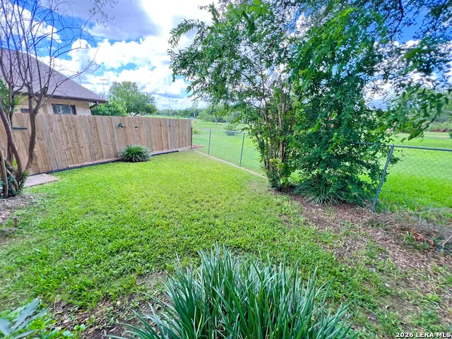 5809 WINTERHAVEN DR Windcrest, TX 78239